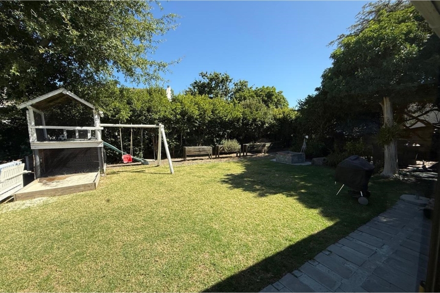 3 Bedroom Property for Sale in Roundhay Western Cape